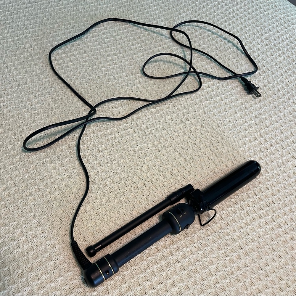 Hot Tools Professional Black Gold Marcel Curling Iron 1-1/4” Barrel -Barely Used